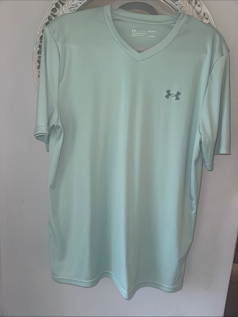 Under Armour Mint Green V-Neck Short Sleeve Tee